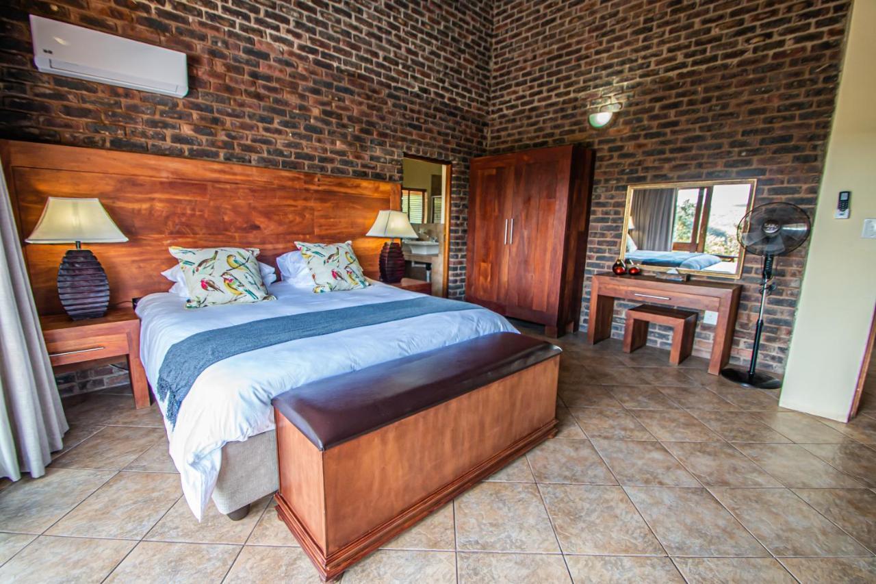 Dinkweng Safari Lodge The Waterberg Biosphere Luaran gambar